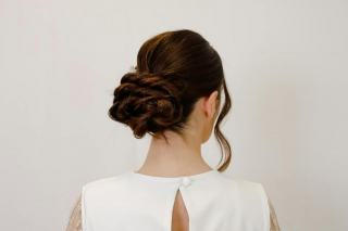 Chignon mariage : styles, essai et prix en salon